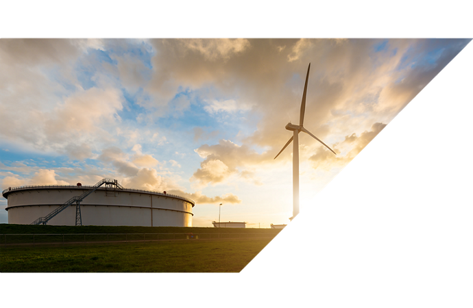 Imagen de turbinas eólicas representando el futuro de la transformación digital en petróleo, gas y energía