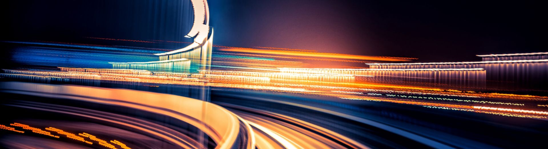 Ein Netzwerk vernetzter Autobahnen als Symbol für SAP Business Network