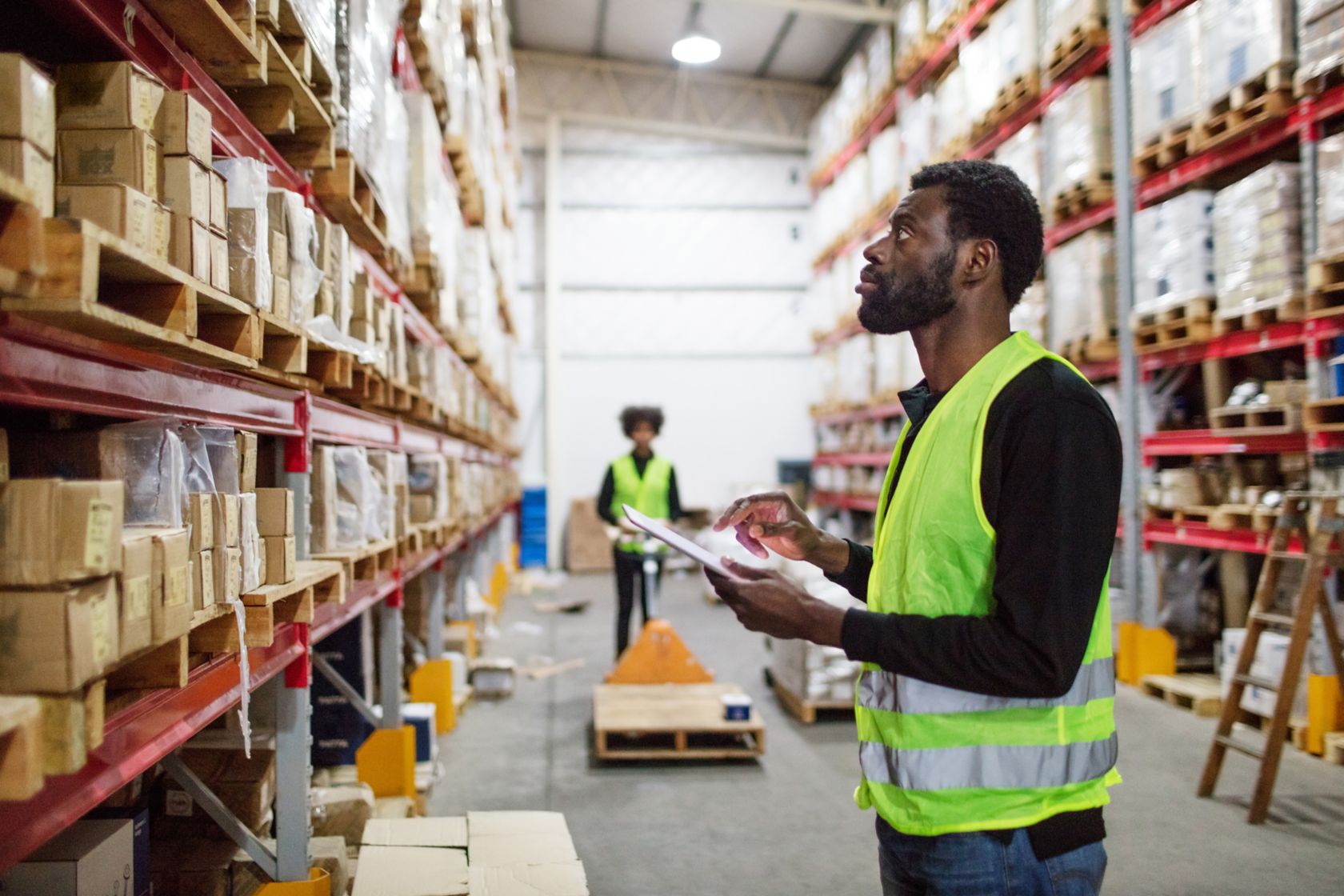 Warehouse employee using a WMS system