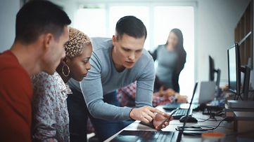 A customer building an app using SAP Mobile Services