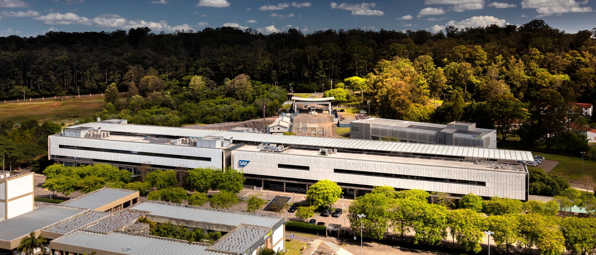 Aerial view of the Labs´ building